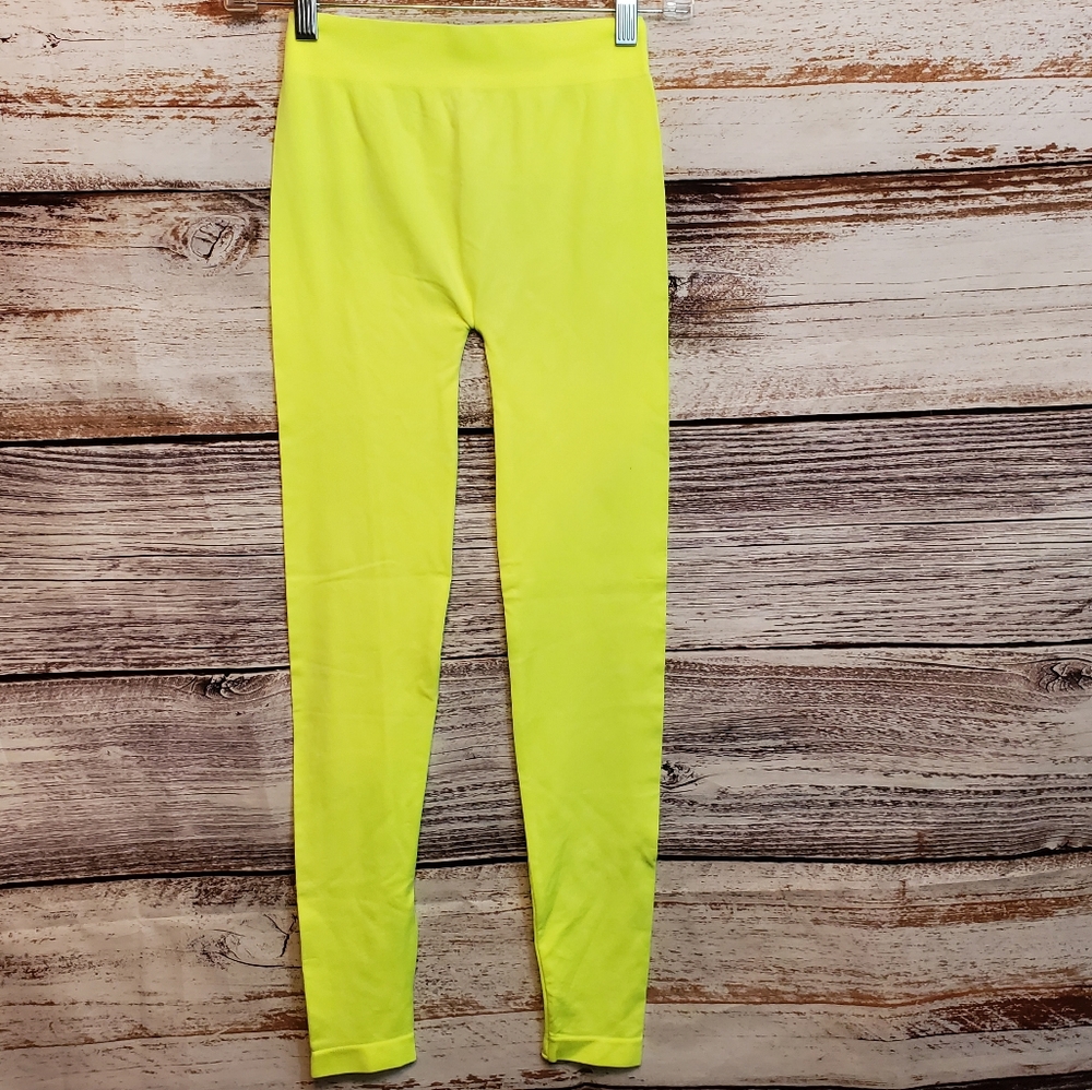 NIB Zenana Outfitters Leggings